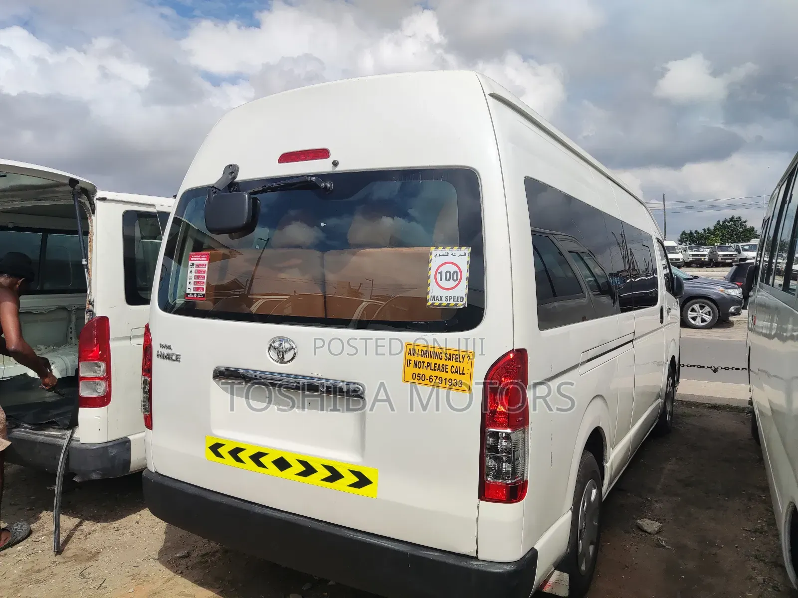 Toyota HiAce 2017 White