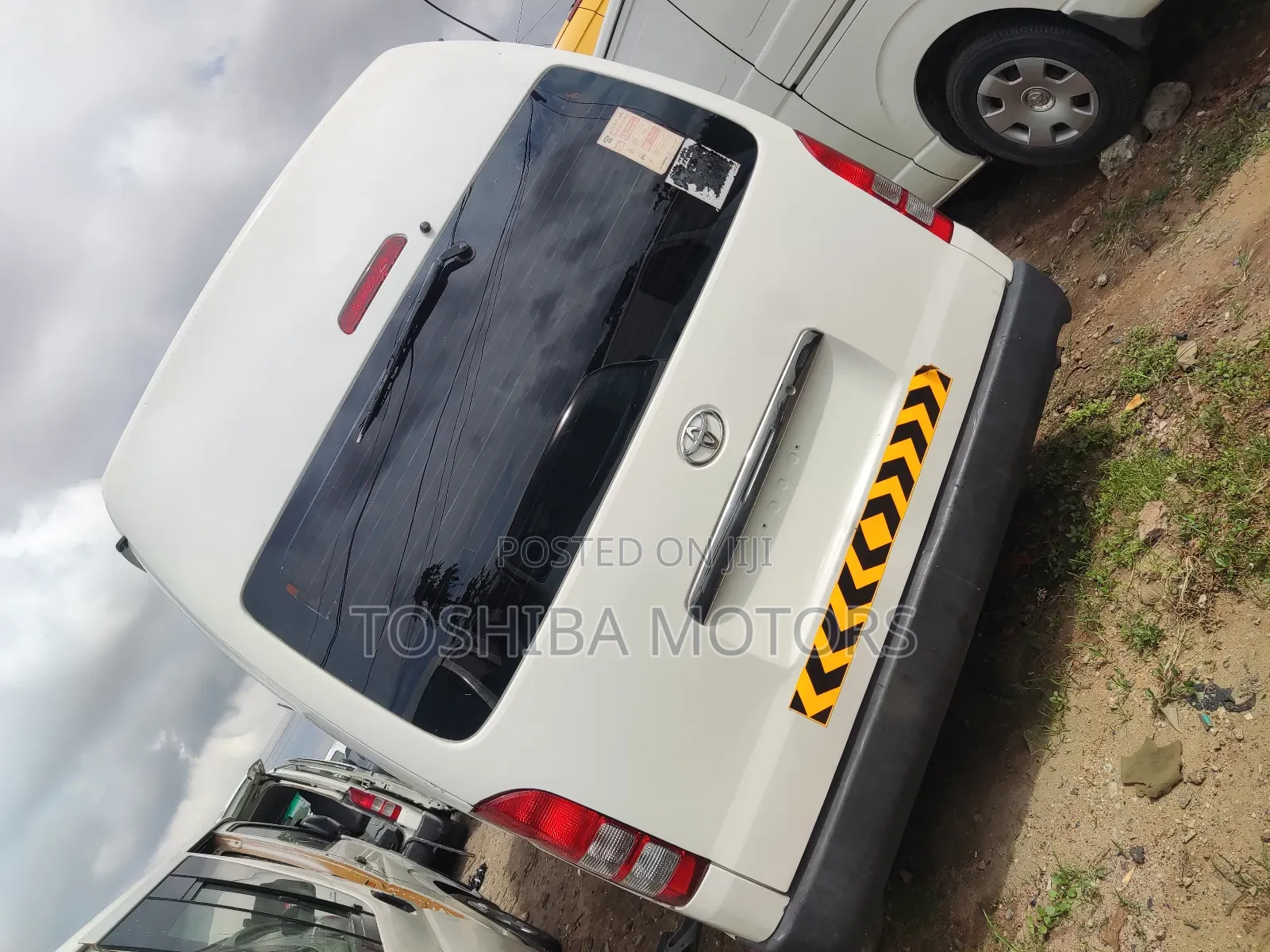 Toyota HiAce 2017 White