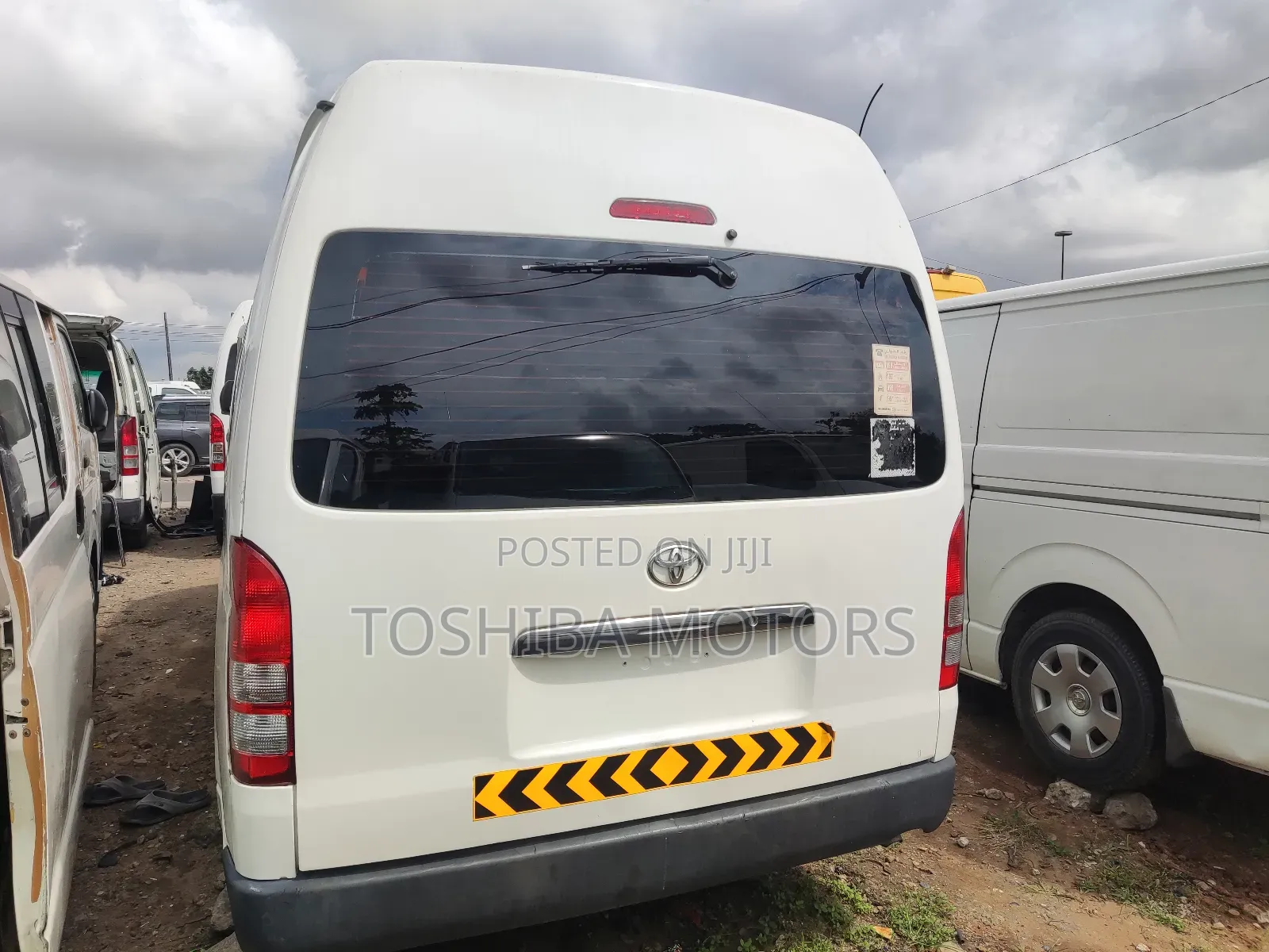 Toyota HiAce 2017 White