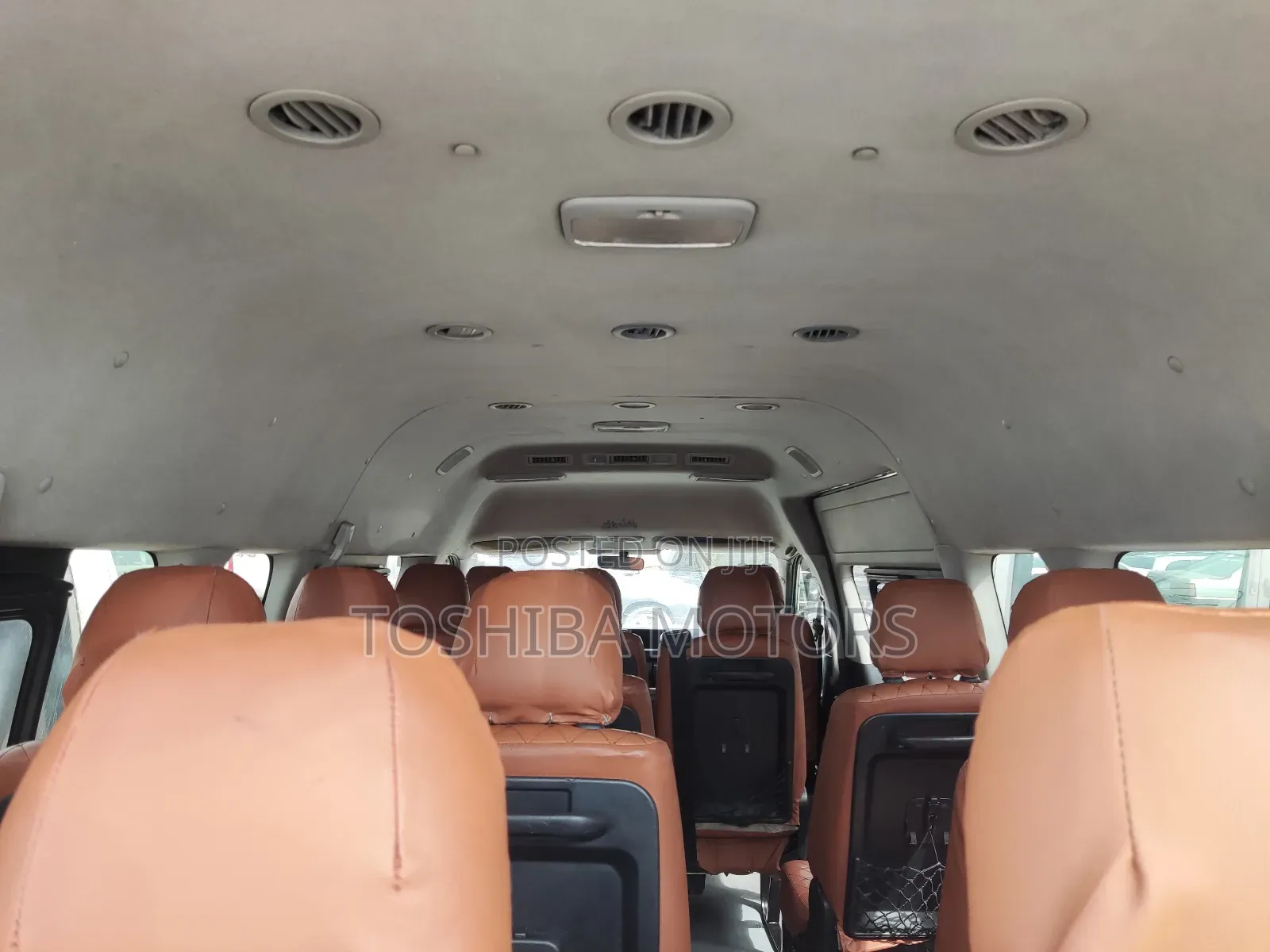 Toyota HiAce 2017 White