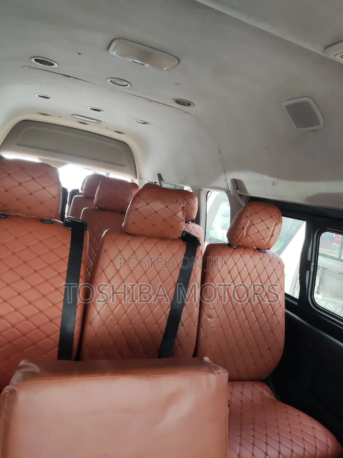 Toyota HiAce 2017 White