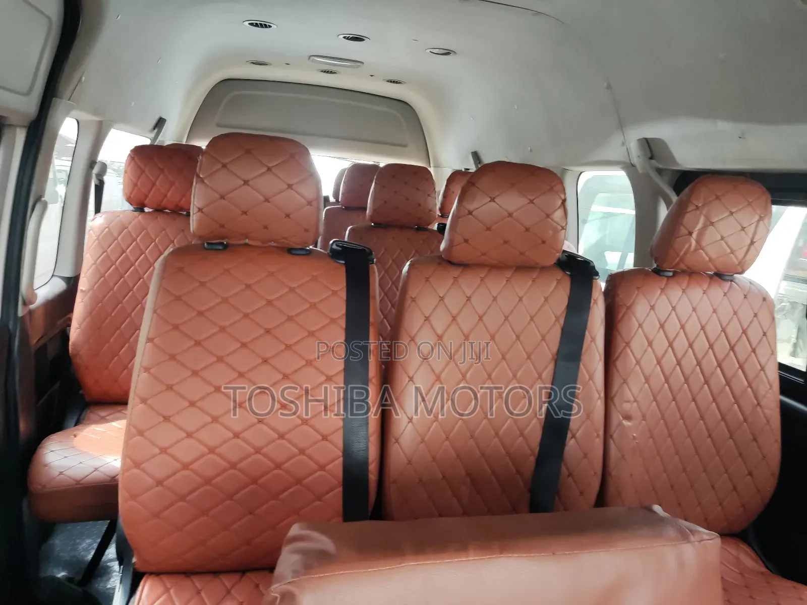 Toyota HiAce 2017 White