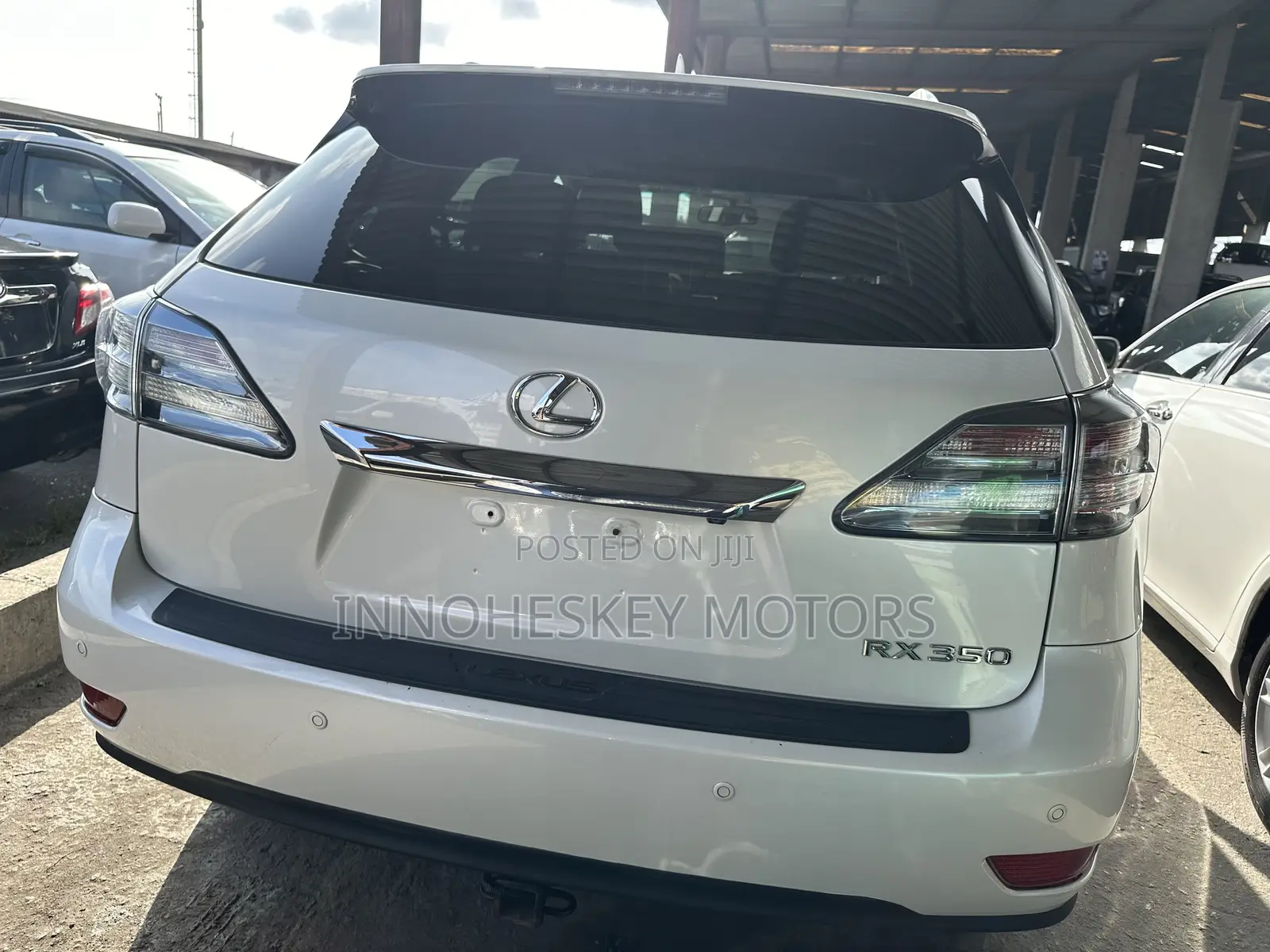 Lexus RX 350 FWD 2012 White
