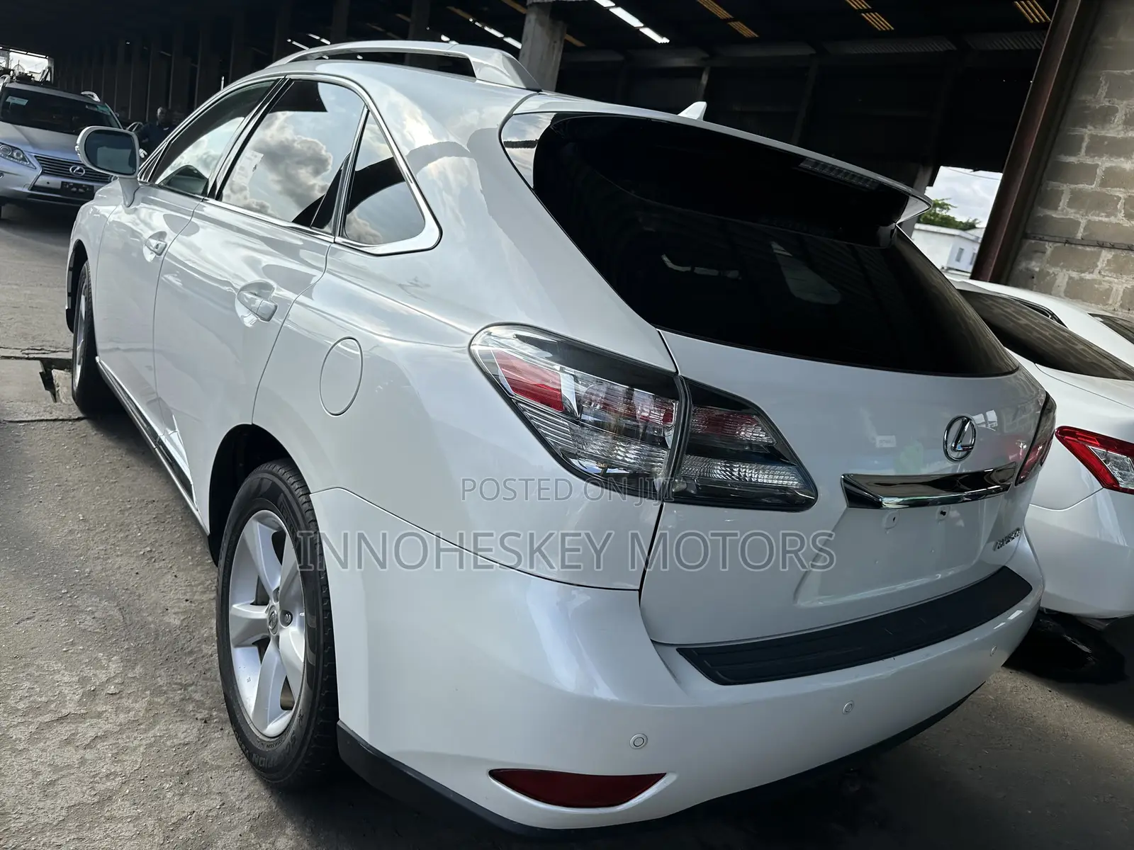 Lexus RX 350 FWD 2012 White