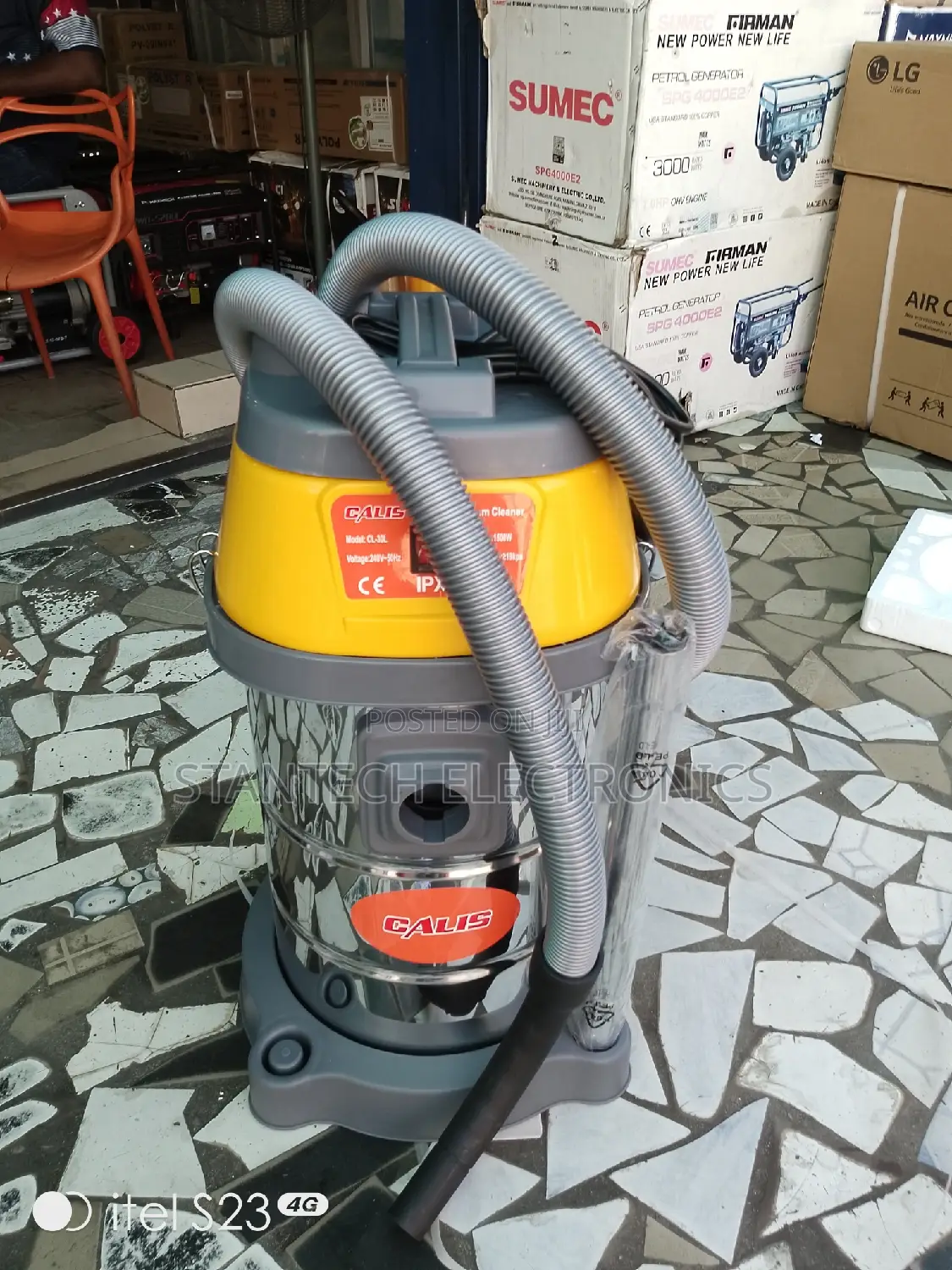 Cali's Industrial Vacuum Cleaner 30litres