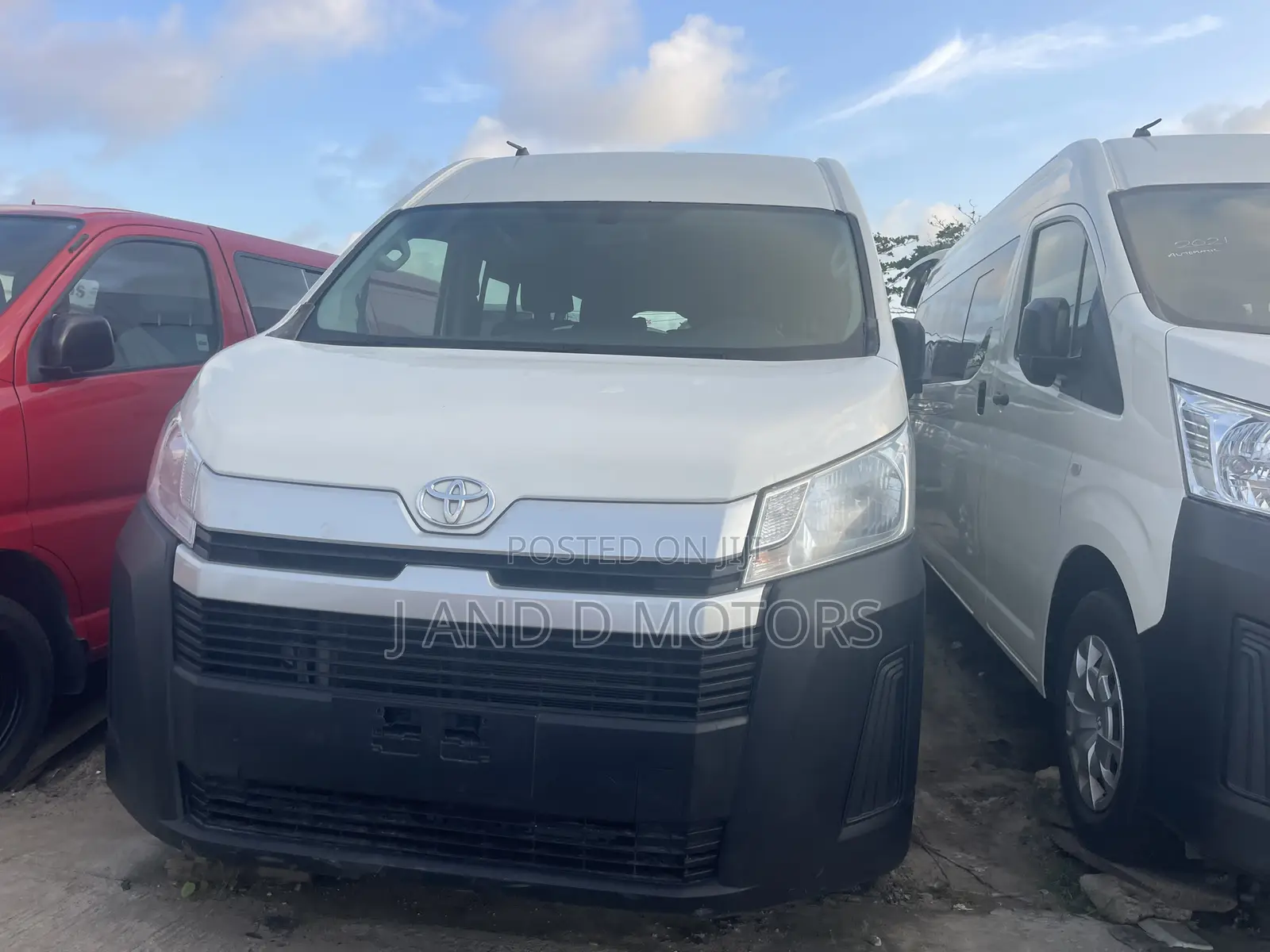 Toyota HiAce 2019 White