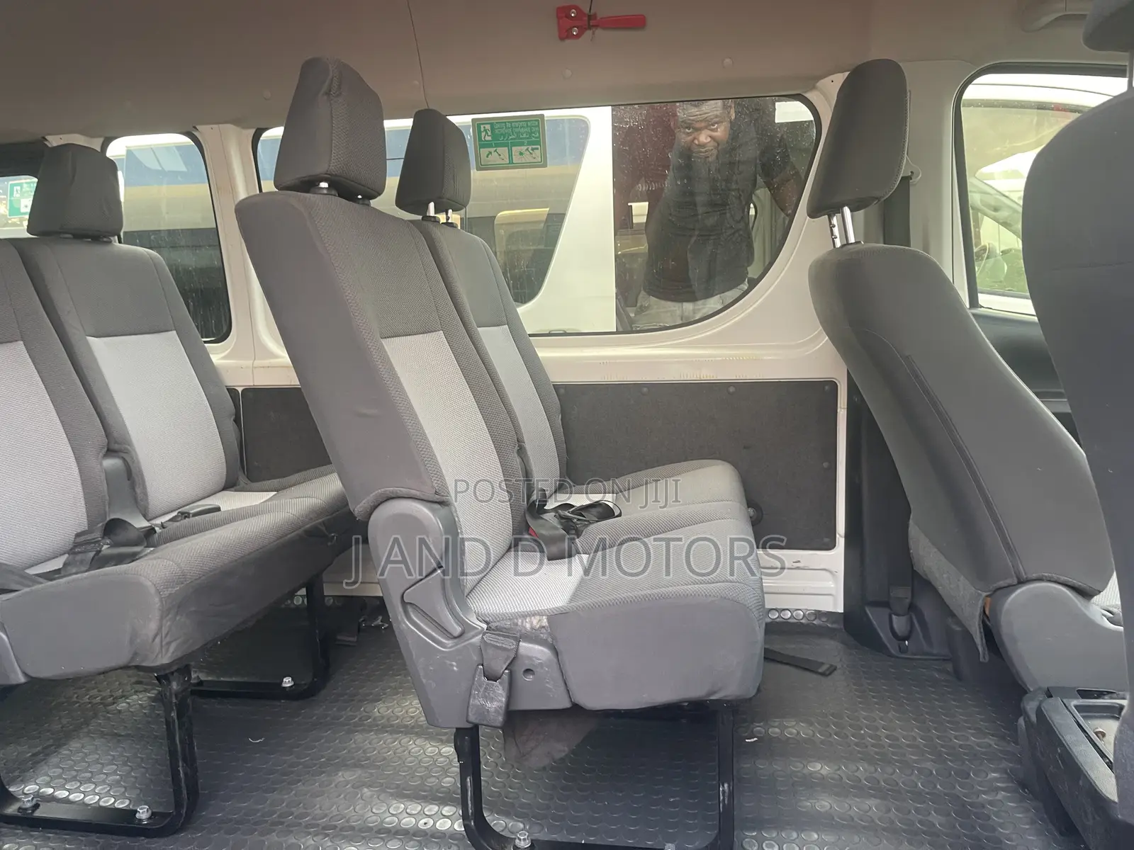 Toyota HiAce 2019 White