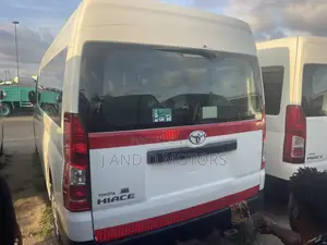 Toyota HiAce 2021 White