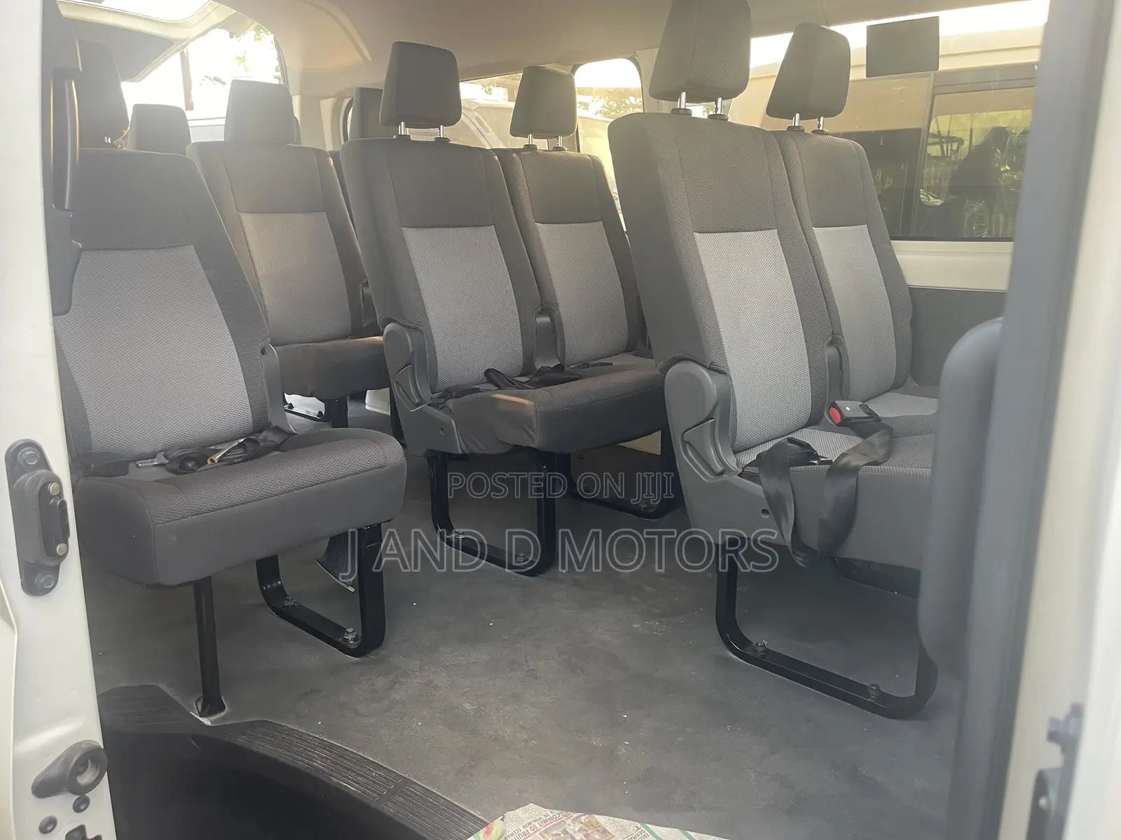 Toyota HiAce 2021 White