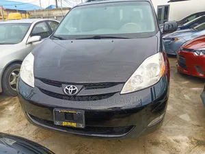Toyota Sienna LE 2009 Black