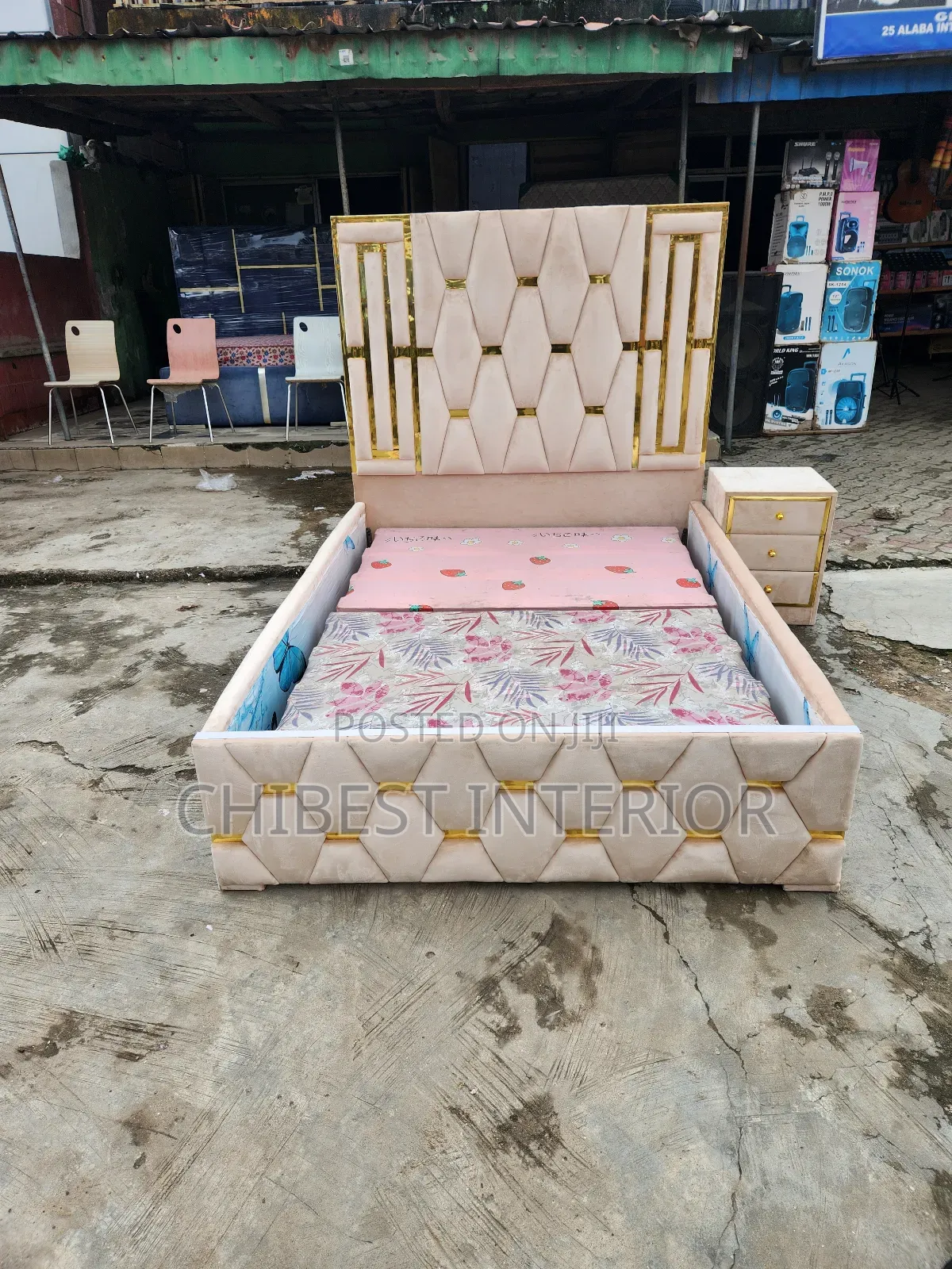 Standard 4.5by6 Bed Stand.