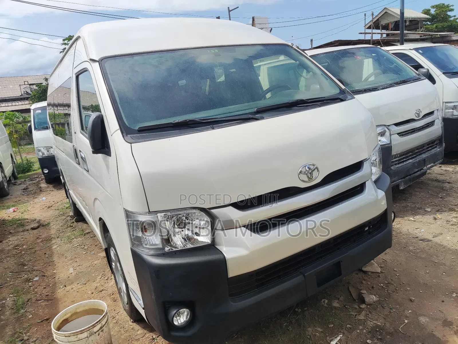 Toyota HiAce 2010 White