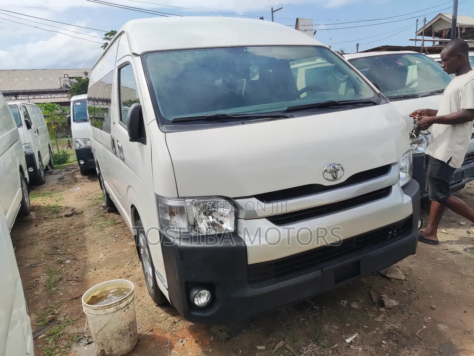 Toyota HiAce 2016 White