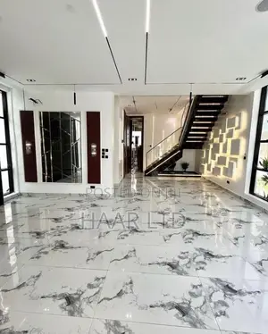 5bdrm Duplex in Chevron for rent