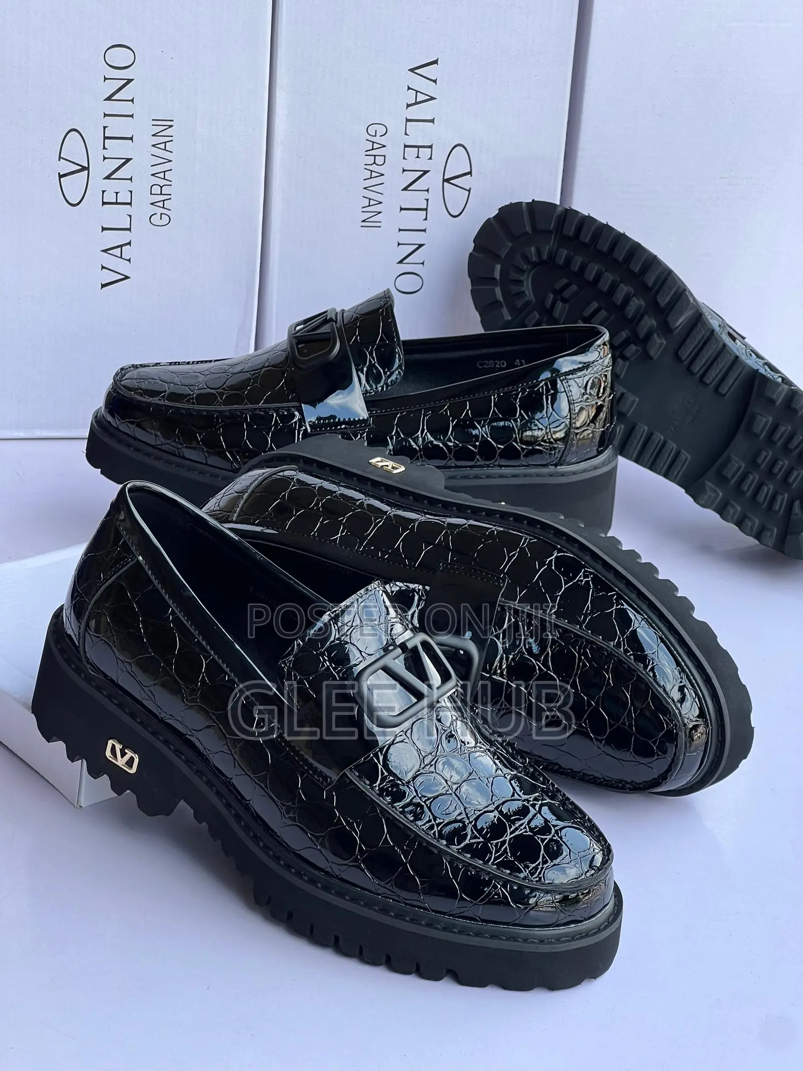 Patterned Leather Shoes