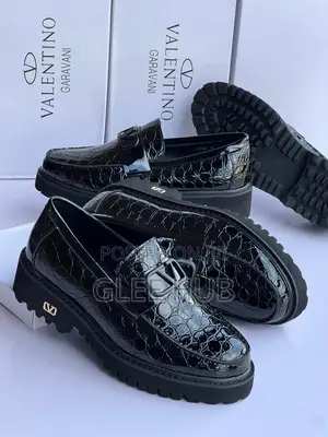 Patterned Leather Shoes
