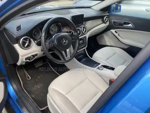 Mercedes-Benz GLA 250 2016 Blue