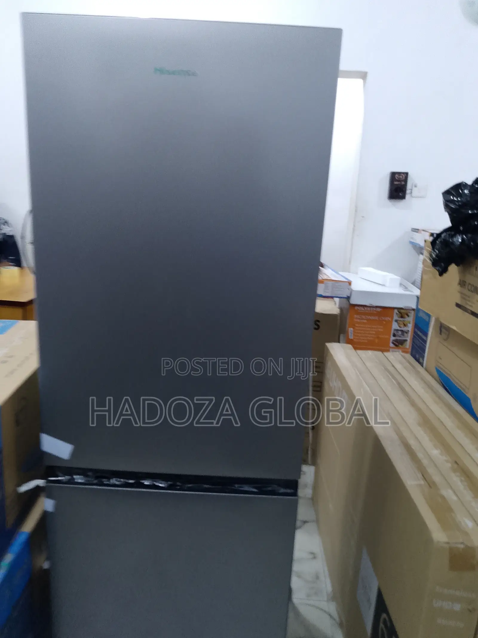 Hisense 29DCA 225L Bottom Freezer -Amazing Value