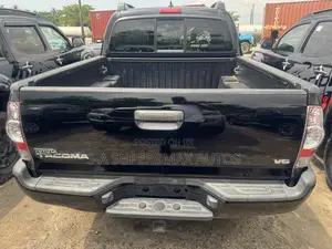 Toyota Tacoma 2015 Black
