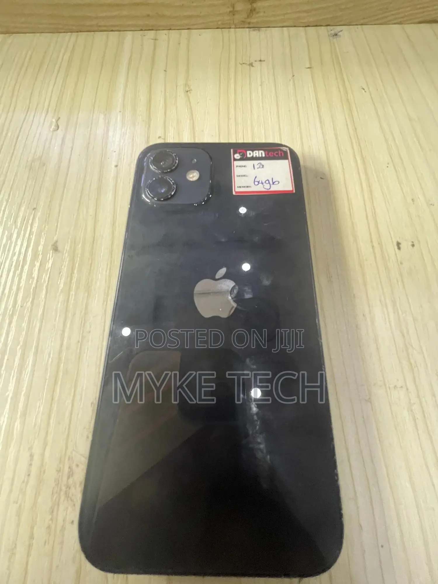 Apple iPhone 12 64 GB Black