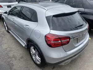 Mercedes-Benz GLA 250 2018 Silver