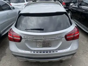 Mercedes-Benz GLA 250 2018 Silver