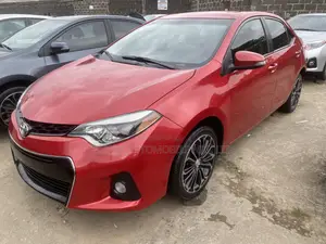 Toyota Corolla 2014 Red