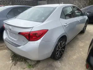 Toyota Corolla 2017 Silver