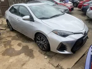 Toyota Corolla XSE (1.8L 4cyl 2A) 2018 Silver