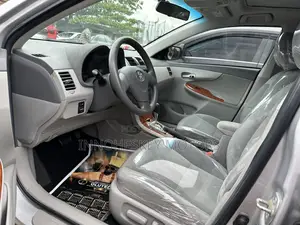Toyota Corolla 2009 Silver