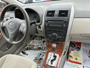 Toyota Corolla 2009 Red