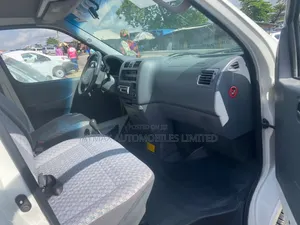 Toyota HiAce 2007 White