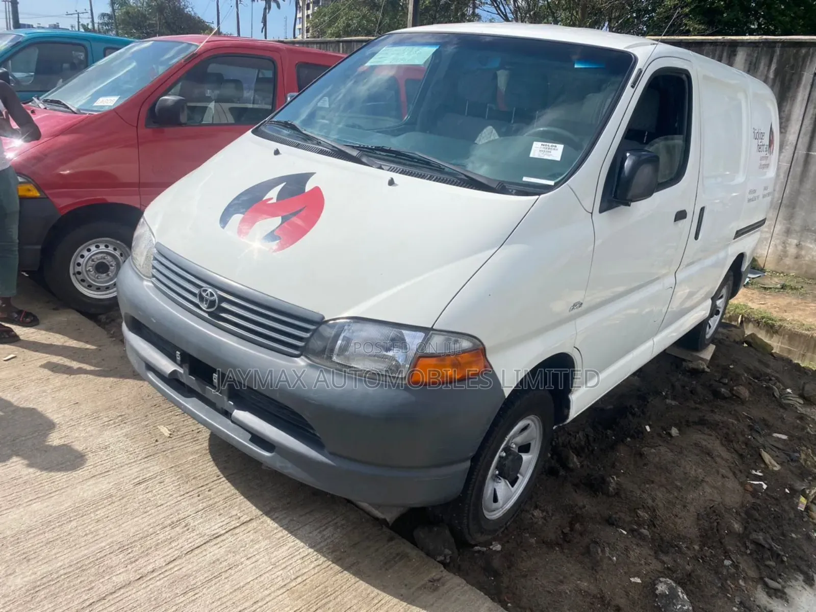Toyota HiAce 2007 White