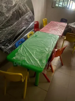 Photo - Children Reading Table
