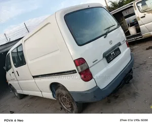 Toyota HiAce 2007 White