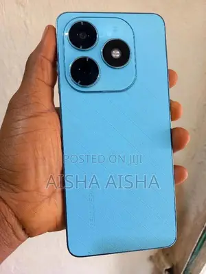 Photo - Tecno Spark 20 128 GB Blue