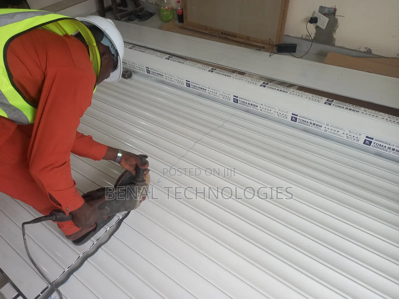 Roll-Up Shutter Doors With Motors