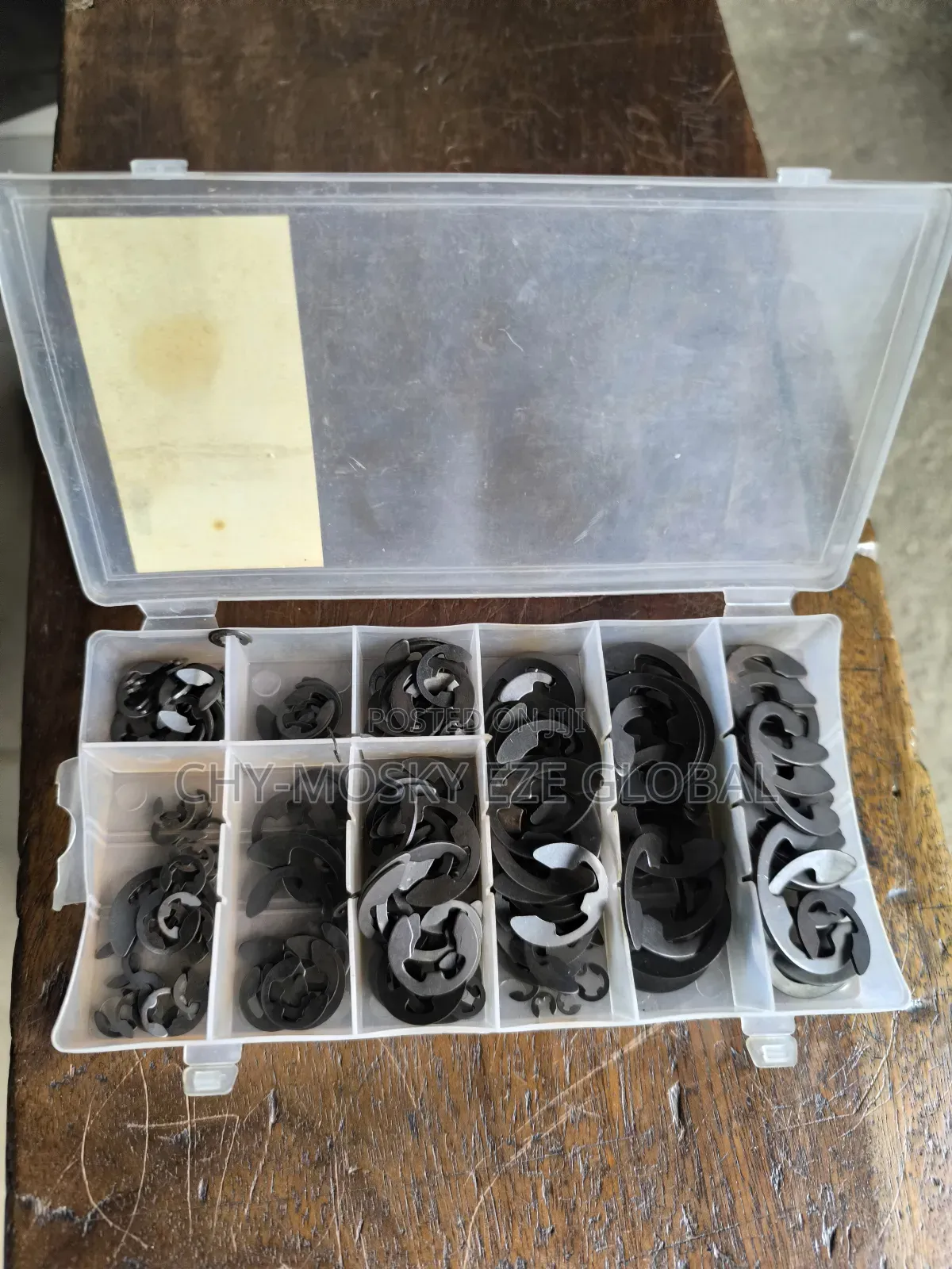 Set of E Clips