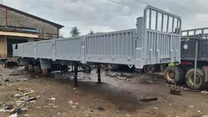 Clean 40 Feet Trailer Bucket Available for Sale