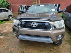 Toyota Tacoma 2014 Gray
