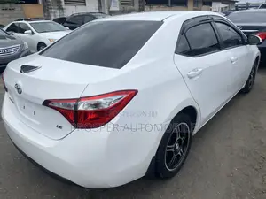Toyota Corolla 2016 White