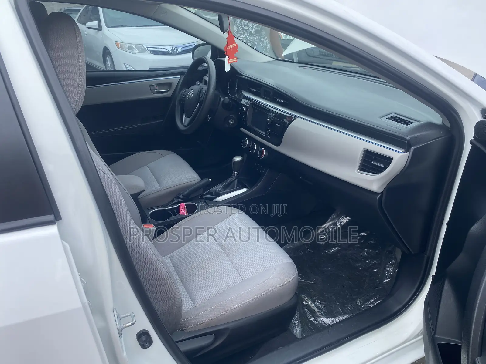 Toyota Corolla 2016 White