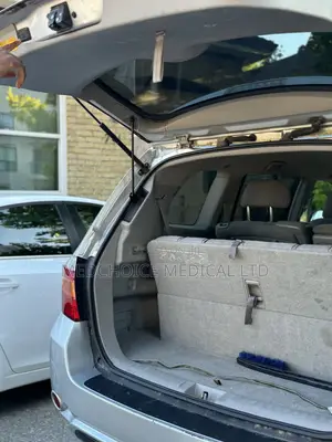 Toyota Highlander SE 2010 Silver