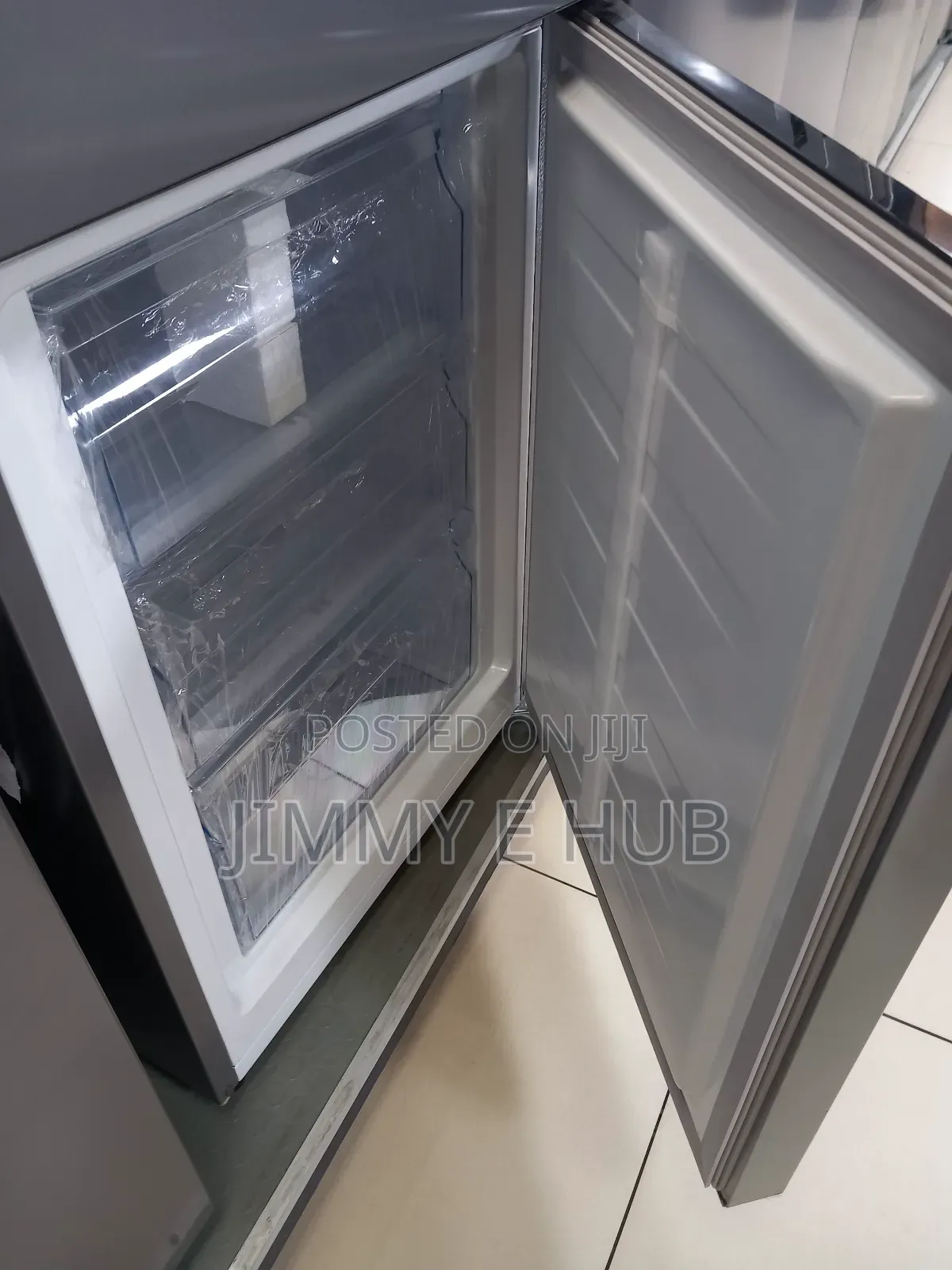 Hisense 29DCA 225L Bottom Freezer Refrigerator