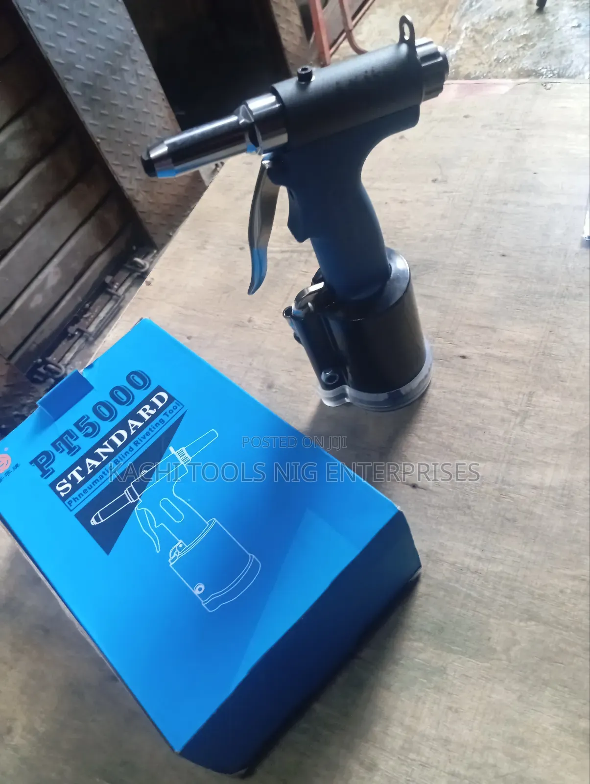 Air Hydraulic Rivets Machine