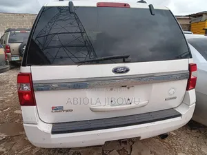 Ford Expedition EL Limited 4dr SUV 4WD (3.5L 6cyl Turbo 6A) 2015 White