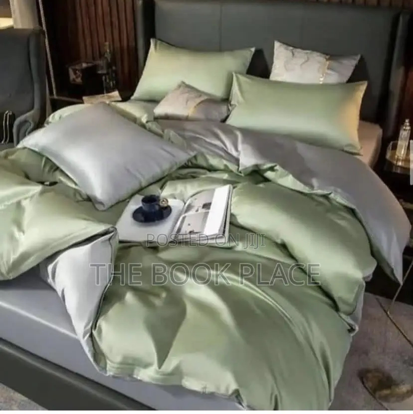 Plain Silk Duvet With Bedsheet