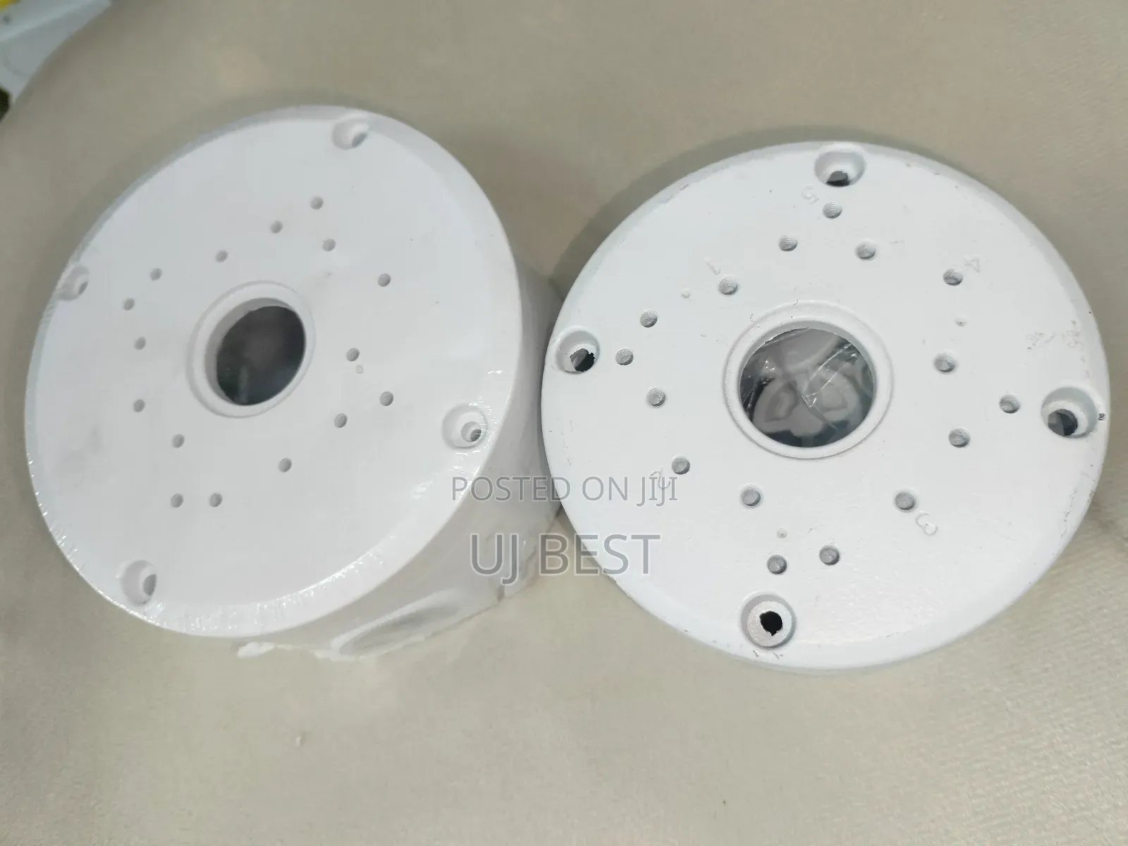 Junction Box Hanger For Paramont Series Cameras, White