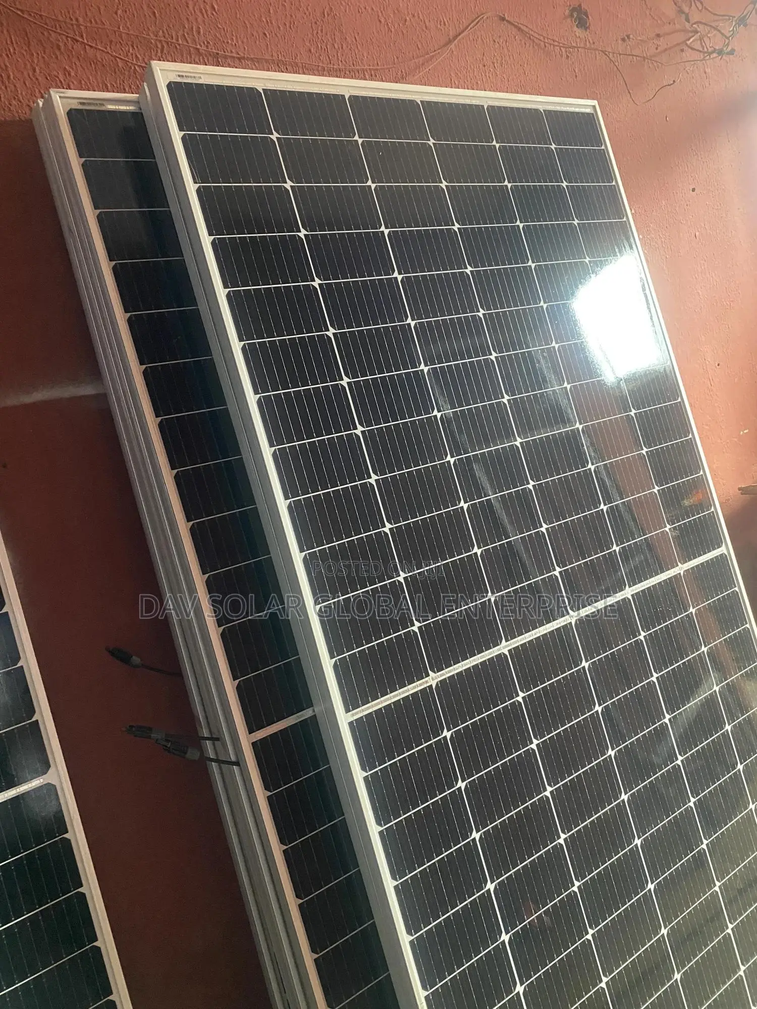 650W Solar Panels