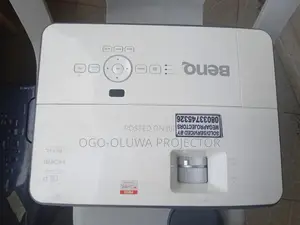 Top-Notch Projector for Your Presentation